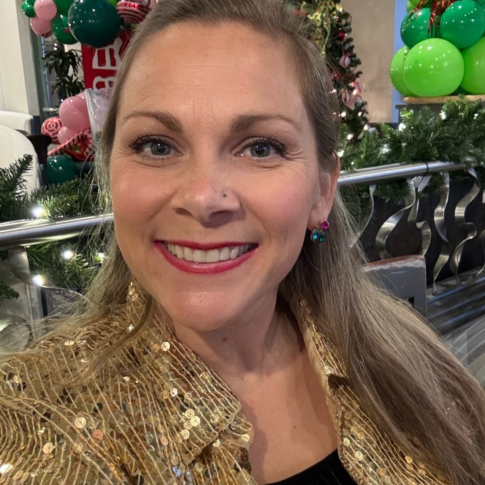 Meet your Posher, Hollee